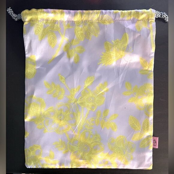 Refreshments bundle of superb strength conditioner and luscious hand cream NEW - Picture 5 of 5